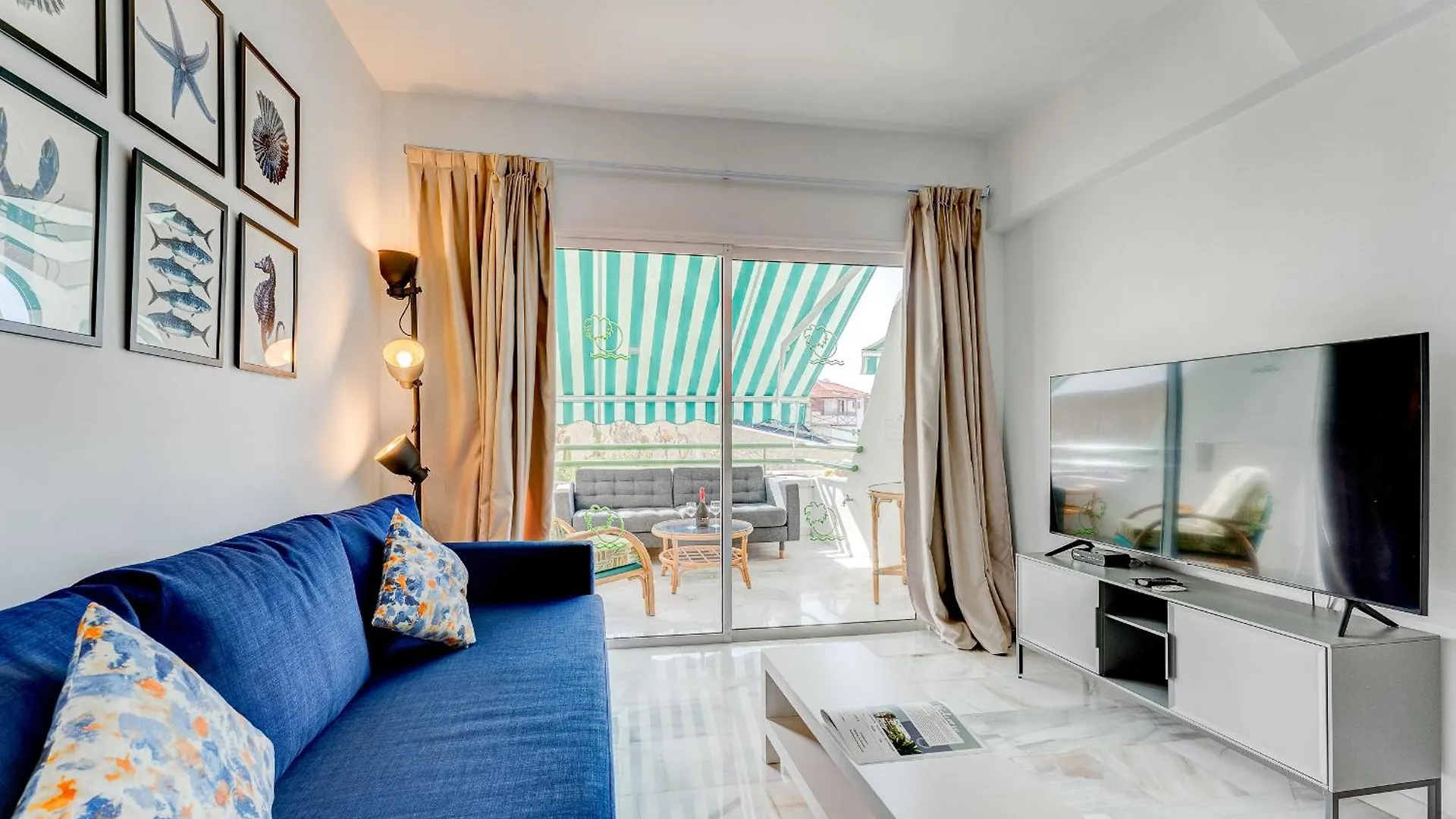 Graceful Brand New Studios In Altamira location